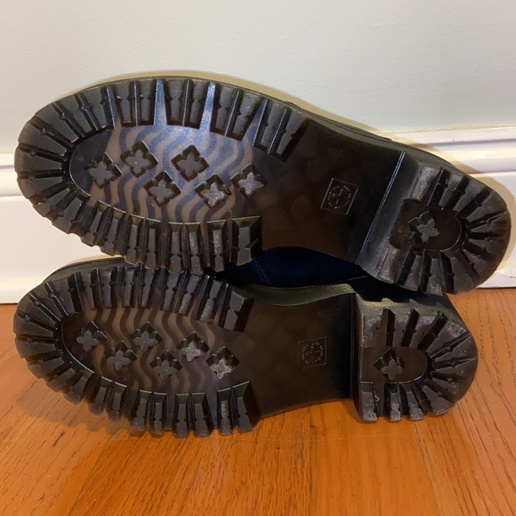 Doc Martens Rometty Chelsea Boots - Picture 13 of 13